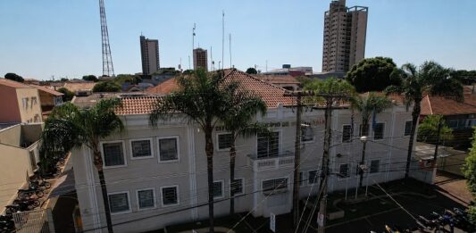 Prefeitura altera horário de expediente na próxima segunda-feira em razão do jogo da Seleção Brasileira