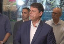 Tarcísio pede desculpas à população por roubos de celulares em SP