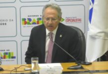 Suspensão de vacina: Diretor do Butantan defende rigor em investigação