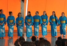 Festa das Nações transforma aula de inglês em grande celebração cultural