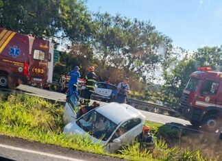 Acidente deixa mulher ferida na Rodovia Euclides da Cunha