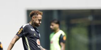Neymar treina em campo com a seleção brasileira pela 1ª vez nos EUA