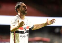 Calleri quer contrato até 2028 e cláusula por metas para renovar com o São Paulo
