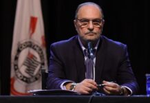 Tuma retorna à presidência do Conselho do Corinthians depois de período de licença