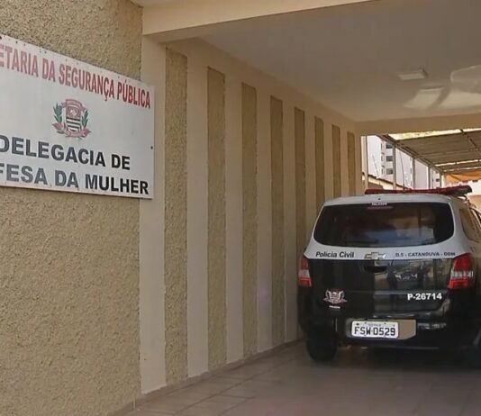 Polícia investiga morte de jovem encontrada com tiro no rosto em apartamento de policial civil