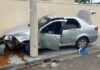 Homens roubam carro de aplicativo, batem durante fuga e são presos