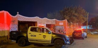 Homem é espancado e tem corpo queimado em prédio abandonado em Rio Preto