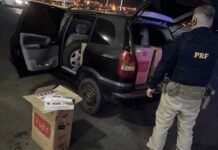 Mulher é presa com 5,5 mil maços de cigarros contrabandeados