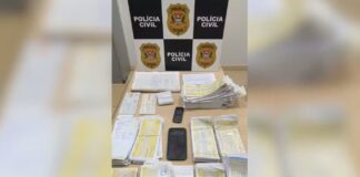 Polícia apreende documentos, celulares e notas promissórias durante operação contra agiotagem