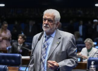 Jaques Wagner admite relação com ex-sócio do Banco Master