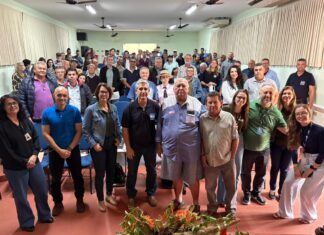 Produtores visitam experimentos e conhecem novas tecnologias para seringueira durante evento em Votuporanga