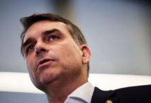 Decisão de Moraes que proíbe visitas a Bolsonaro é “vingança”, diz Flávio