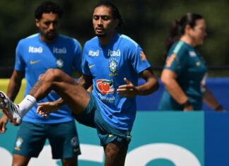 Raphinha volta ao grupo da Seleção em treino antes de Brasil x Noruega