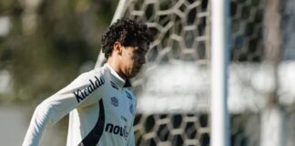 Gabriel Bontempo treina e encara o Botafogo