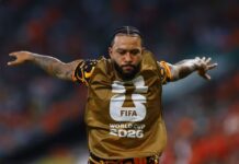 Memphis faz post enigmático em meio a negociação com o Corinthians sobre renovação