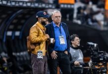 Corinthians envia contrato a Memphis e espera análise de estafe do jogador
