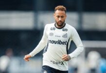 Neymar participa de treino tático e se aproxima de retorno