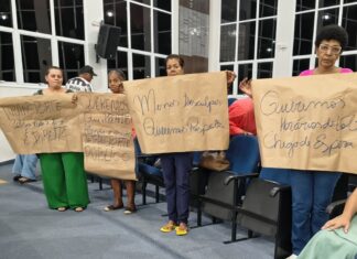 Mudança de horários do transporte público gera protesto na Câmara