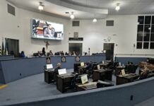 Câmara pauta veto ao projeto que busca garantir óculos de grau gratuitos para pessoas vulneráveis