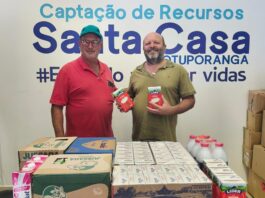 Santa Casa de Votuporanga recebe leite doado por corretor de imóveis em campanha solidária de aniversário