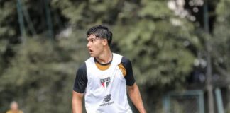 Nicolas volta a treinar no São Paulo depois de acidente; Artur participa