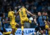 Atacante do Mirassol admite toque no braço, mas questiona gol anulado contra o Grêmio