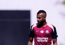 Corinthians inscreve Alex Santana e três garotos da base na Libertadores