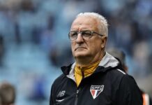 Dorival Júnior lamenta nova derrota de virada do São Paulo e admite: “Preocupa demais”