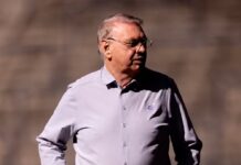 Corinthians estuda antecipar até 30% das receitas de 2027 para estancar crise financeira