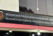 Padrasto é preso suspeito de estuprar criança após o irmão dela encontrar preservativo no quintal de casa