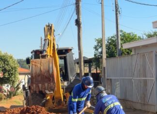 Saev prepara rede de abastecimento de água da Vila Carvalho para chegada do asfalto