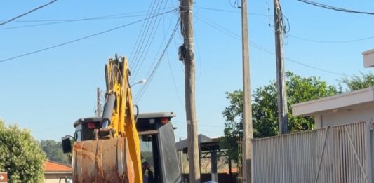 Saev prepara rede de abastecimento de água da Vila Carvalho para chegada do asfalto
