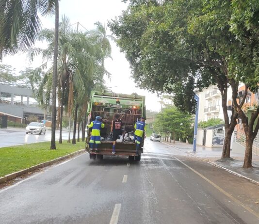 Saev Ambiental mantém multa de R$ 232,7 mil à empresa de coleta de lixo; licitação é colocada em xeque