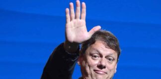 Atlas: com 51,1%, Tarcísio venceria eleição no 1º turno; Haddad tem 39,9%