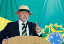 Lula é desaprovado por 53,6%; 45,4% aprovam, diz Atlas