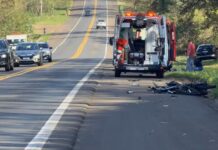 Colisão entre carro e motocicleta deixa feridos na Rodovia Feliciano Sales Cunha