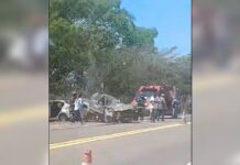 Batida frontal entre dois carros deixa motoristas feridos na SP-310 em Monte Aprazível
