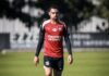 Matheuzinho sai em defesa de Diniz no Corinthians: “Estamos fechados com ele”