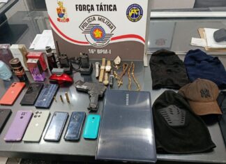 PM prende quatro suspeitos de roubo e recupera joias e eletrônicos