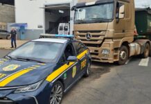 PRF apreende carreta com 3 toneladas de maconha na BR-153