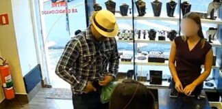 Ladrão se passa por cliente para roubar peças de ouro de joalheria