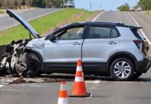 Acidente na SP-320 deixa dois feridos e provoca engavetamento em Votuporanga