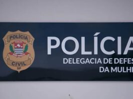 Funcionário de parque de diversão é preso suspeito de assediar adolescentes em troca de ingressos