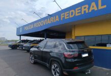 PRF recupera veículo furtado em SP e apreende carro clonado em Rio Preto