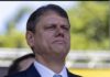 Tarcísio de Freitas é reeleito governador de São Paulo no primeiro turno